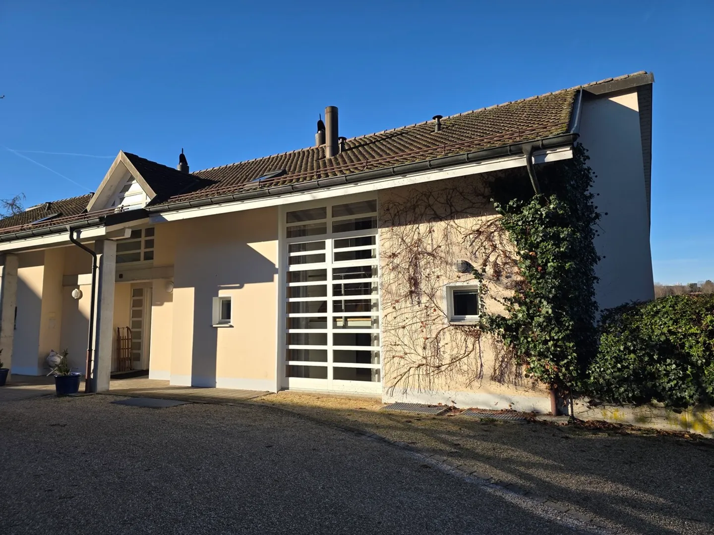 Charmantes Schweizer Chalet - Foto 1 von 11