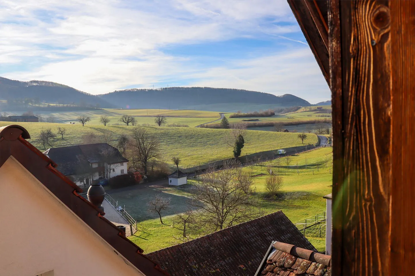 Appartement sous les combles de 4,5 pièces dans le beau centre du village - Photo 14 sur 17