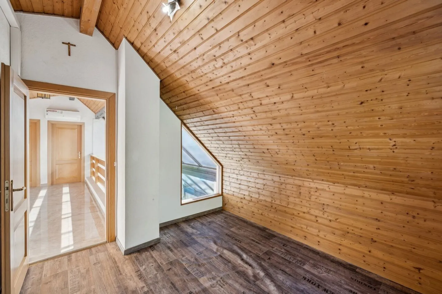 Très lumineuse villa d'architecte - Photo 9 sur 13