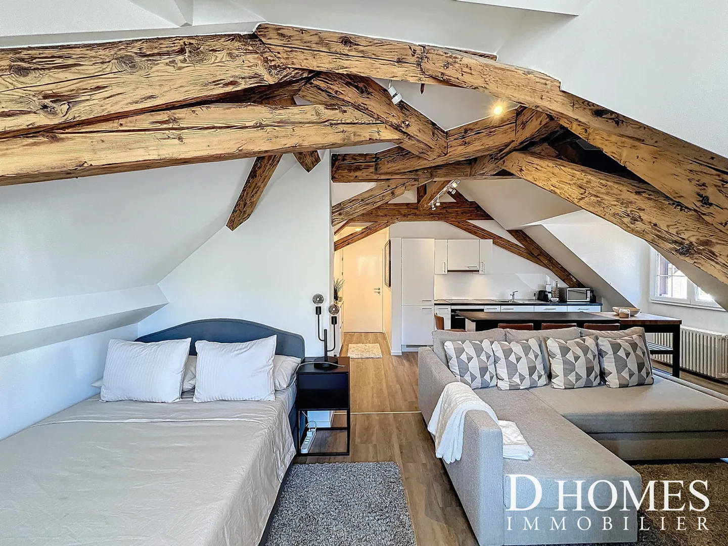 EXCLUSIVE - Renovated loft-style apartment in the center of Aubonne - Photo 5 of 8