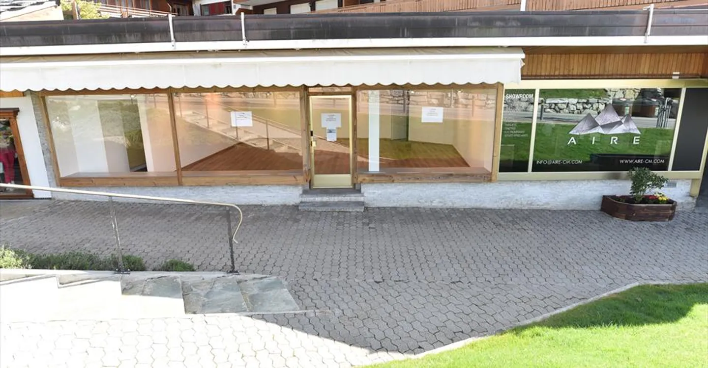 Charmantes Geschäftslokal im Herzen von Crans - Foto 5 von 12