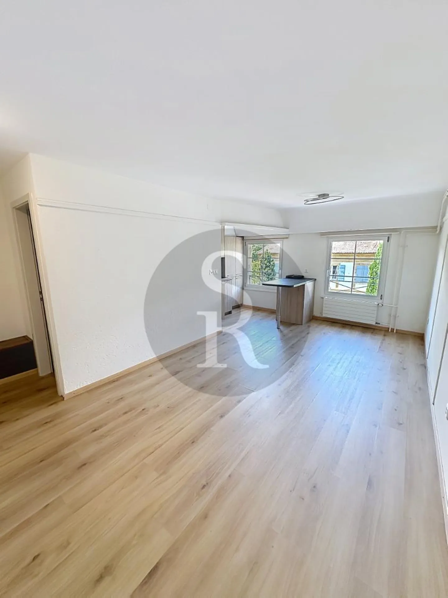 1.5 Room Apartment - Photo 1 of 3