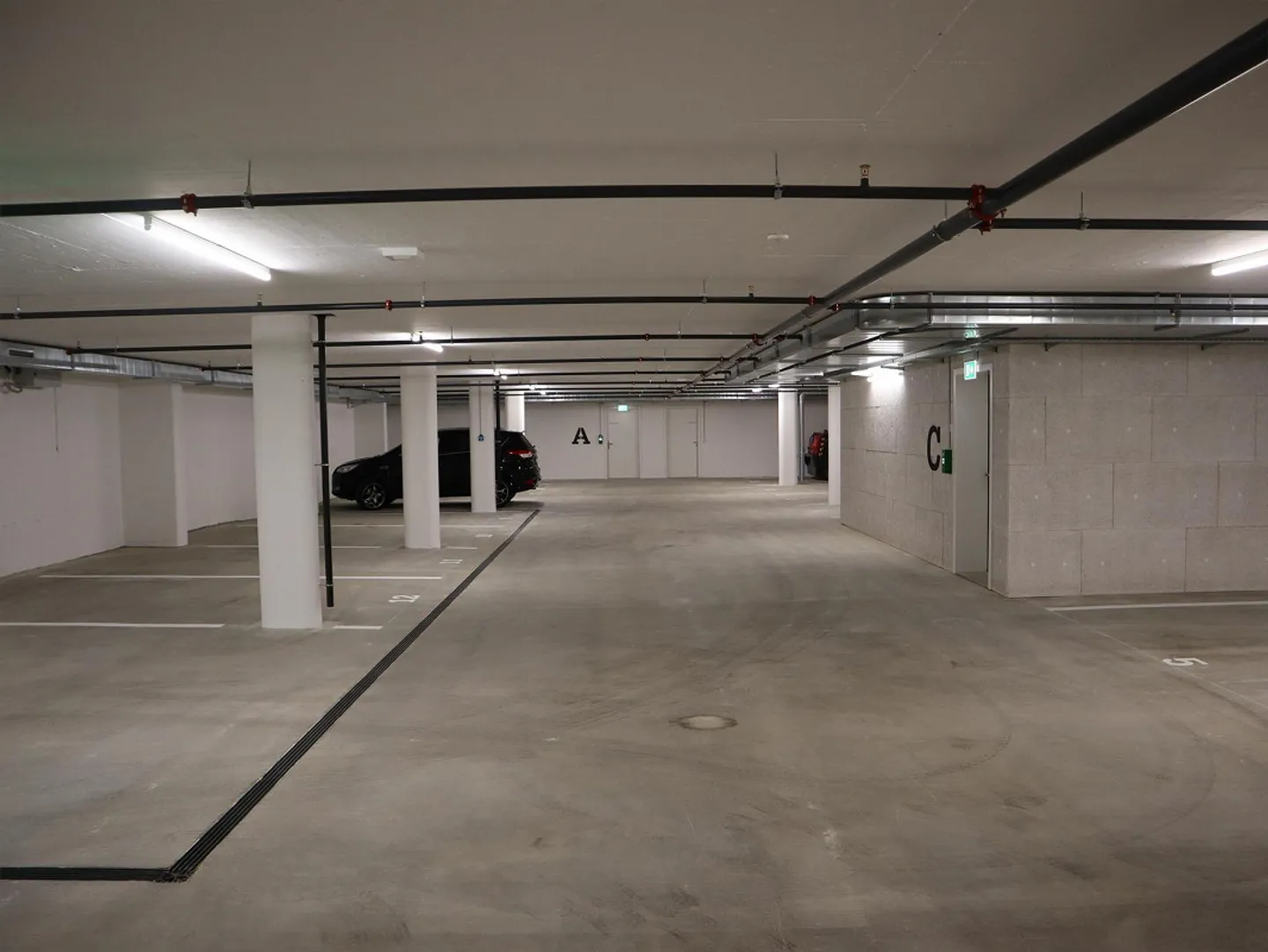 Ihr Motorrad hat mehr verdient als nur einen Strassenrand - Foto 3 von 4