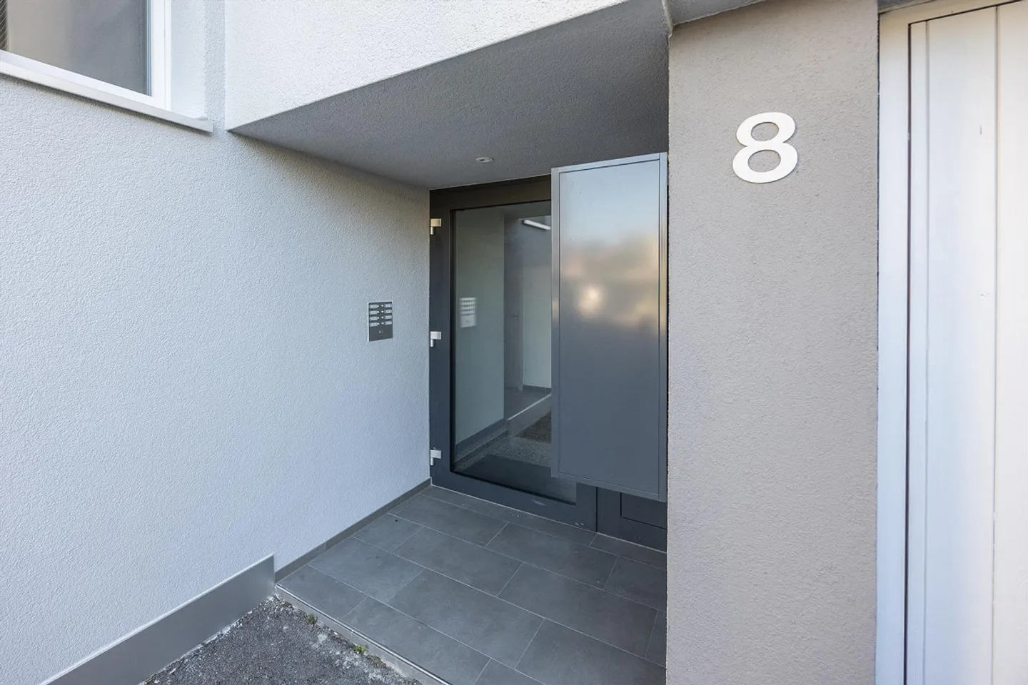 Appartamento 4.5 stanze completamente ristrutturato con balcone spazioso - Foto 7 di 7