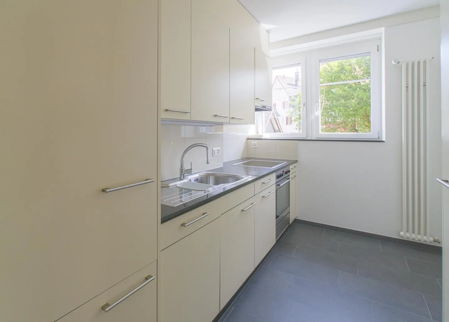 3.5-Room Apartment - Photo 2 of 10