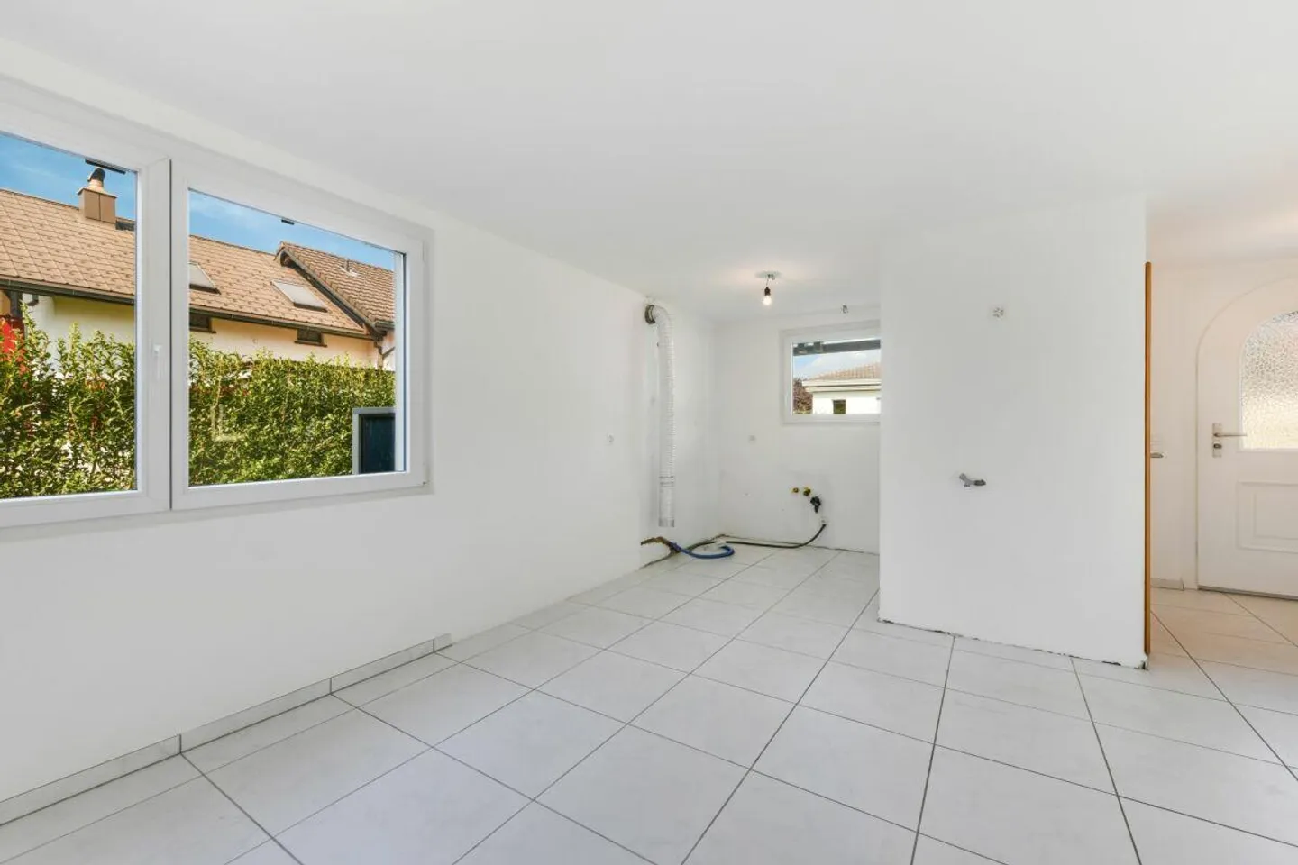 Attractive 4.5-room single-family house for couples or small families - Photo 3 of 11