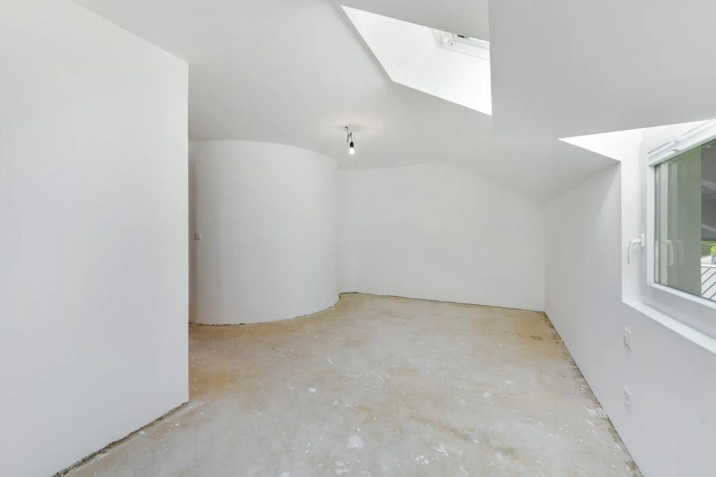 Attractive 4.5-room single-family house for couples or small families - Photo 6 of 11