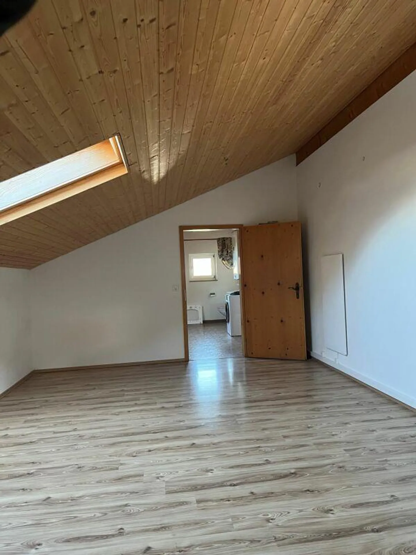 Spacious 5.5-room penthouse in a central location - Photo 7 of 11