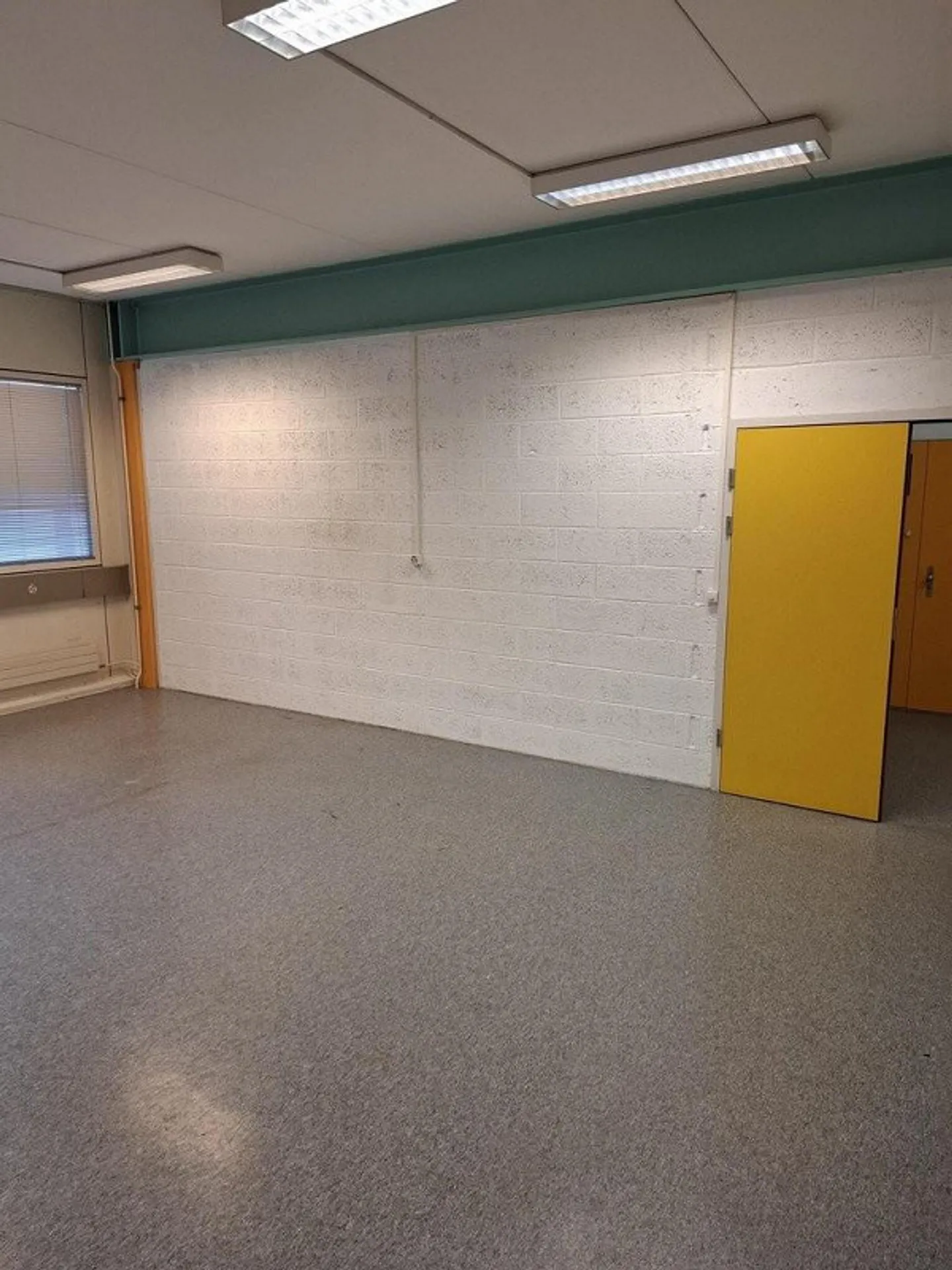 To seize! Magnificent commercial space for rent! - Photo 4 of 9
