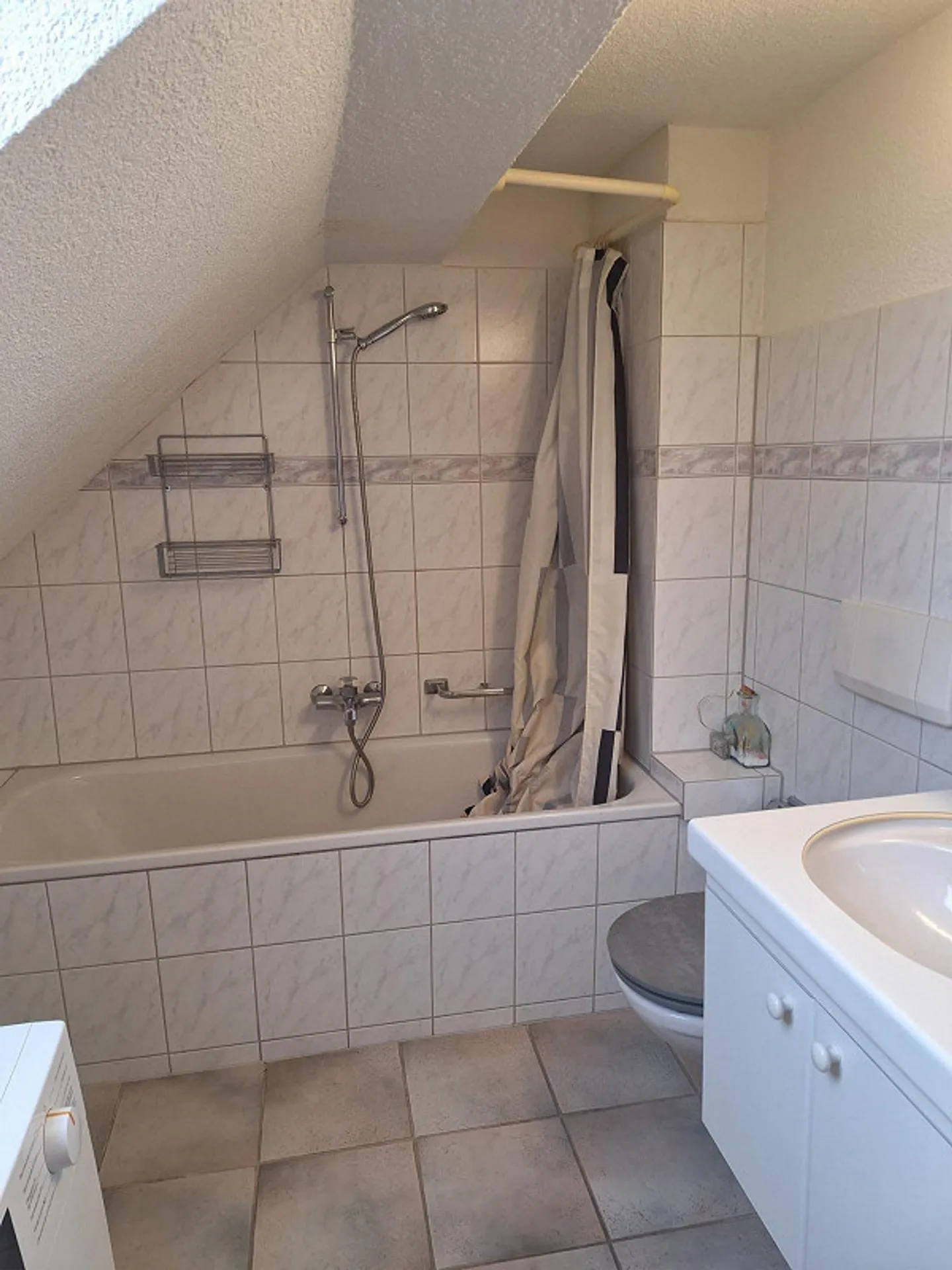 Attraktive 3.5 Zimmer-Dachgeschosswohnung - Foto 10 von 14