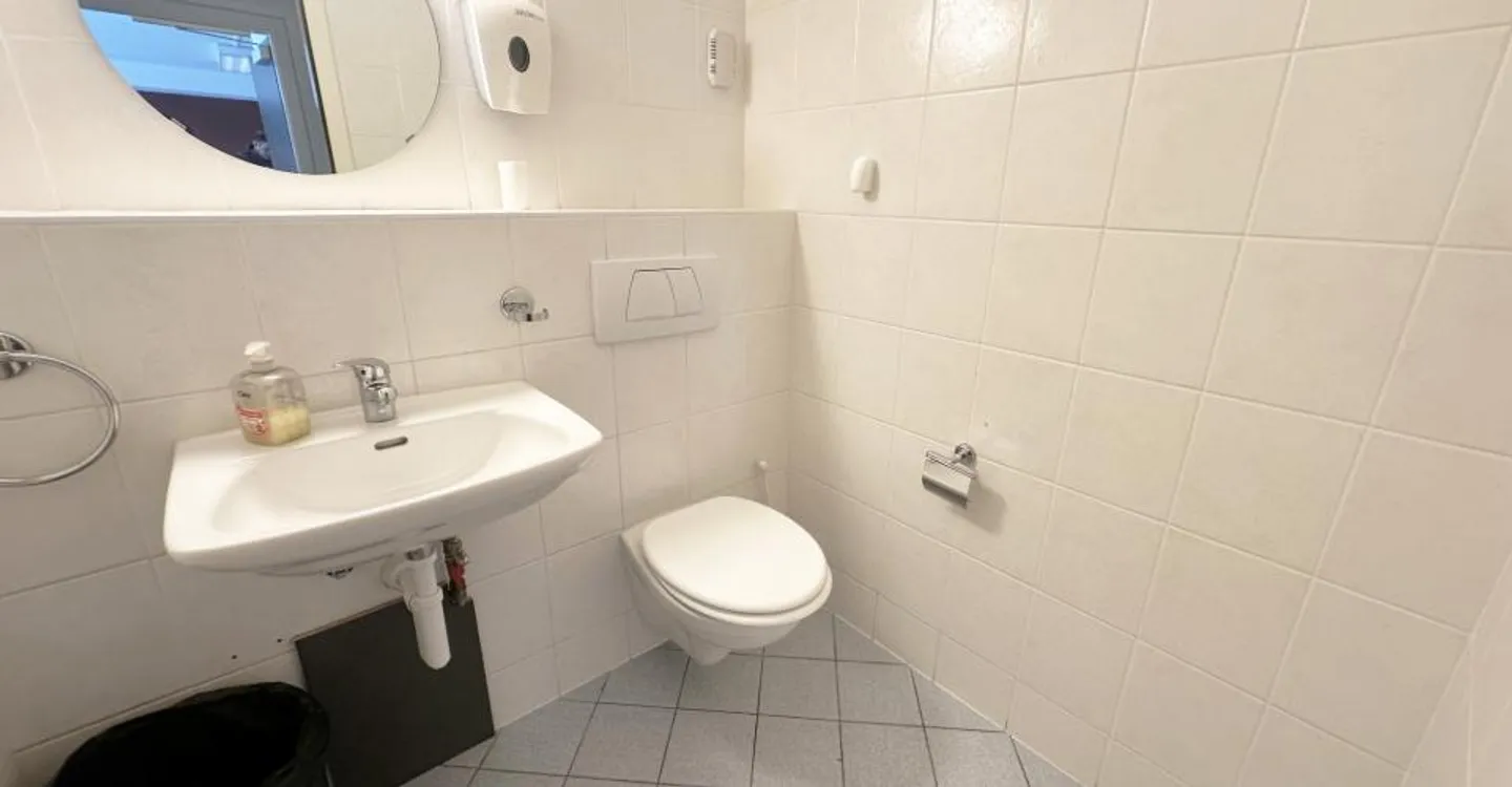 Crissier – 149 m² office on the ground floor, close to the center and highway access - Photo 4 of 13