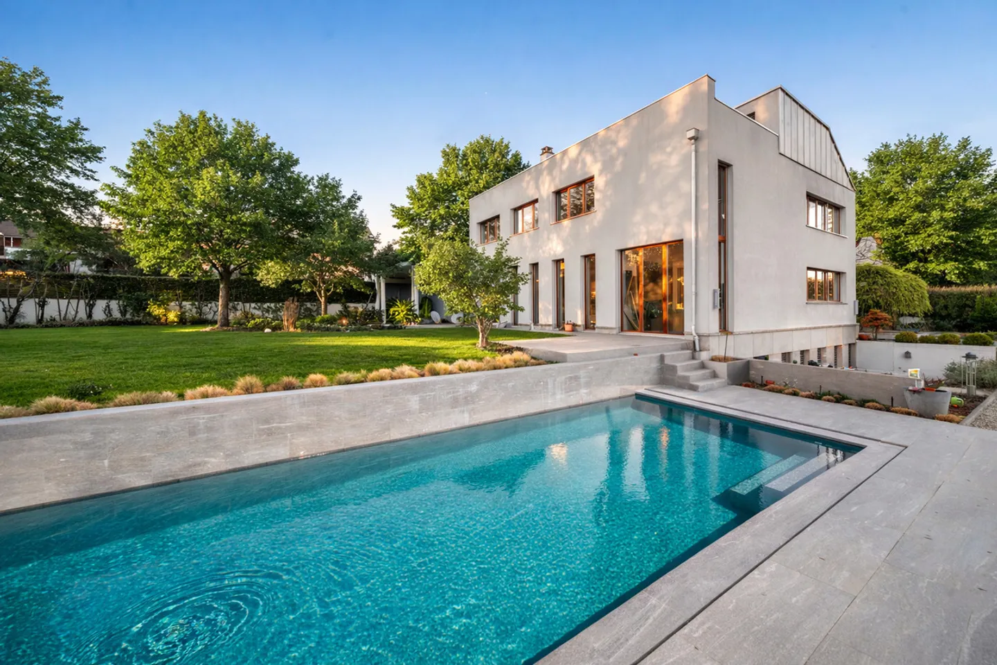 Villa contemporaine avec vue sur le Mont-Blanc - Photo 1 sur 22