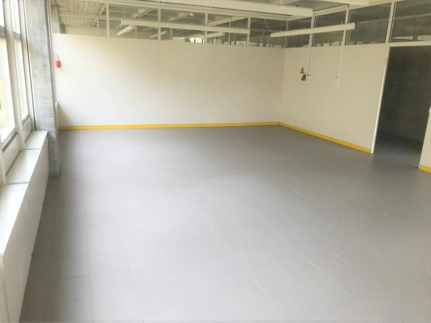 Grosszügige Gewerbe-/Büroräume zur individuellen Nutzung - Foto 5 von 9