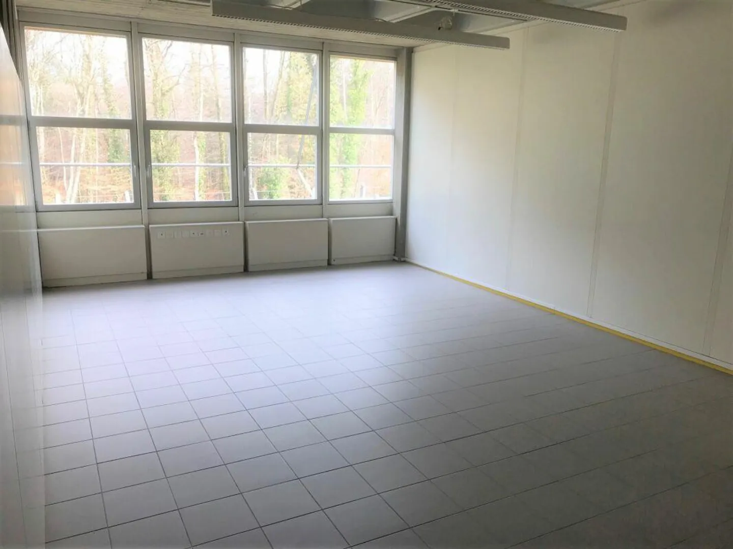 Grosszügige Gewerbe-/Büroräume zur individuellen Nutzung - Foto 6 von 9