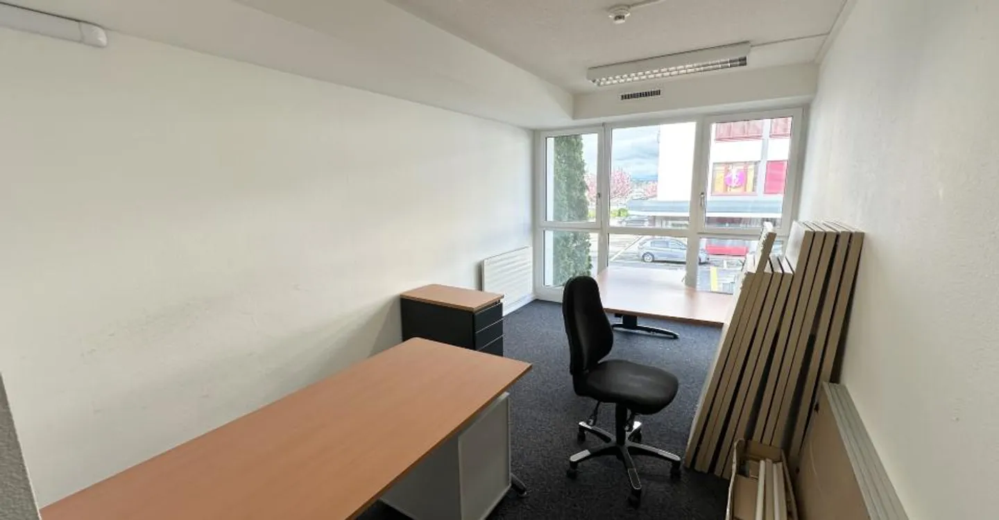 Crissier – 149 m² office on the ground floor, close to the center and highway access - Photo 7 of 13
