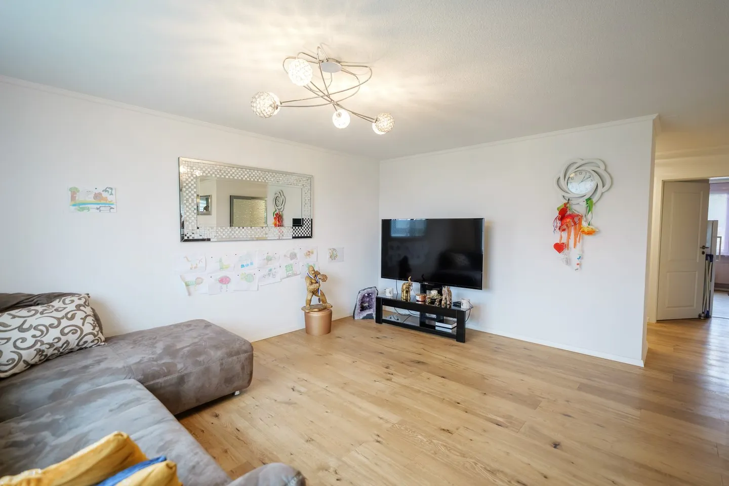 Charmant appartement de 4.5 pièces à Othmarsingen avec confort moderne - Photo 2 sur 13