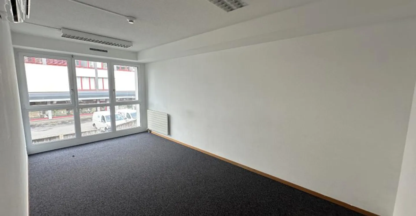 Crissier – 149 m² office on the ground floor, close to the center and highway access - Photo 10 of 13