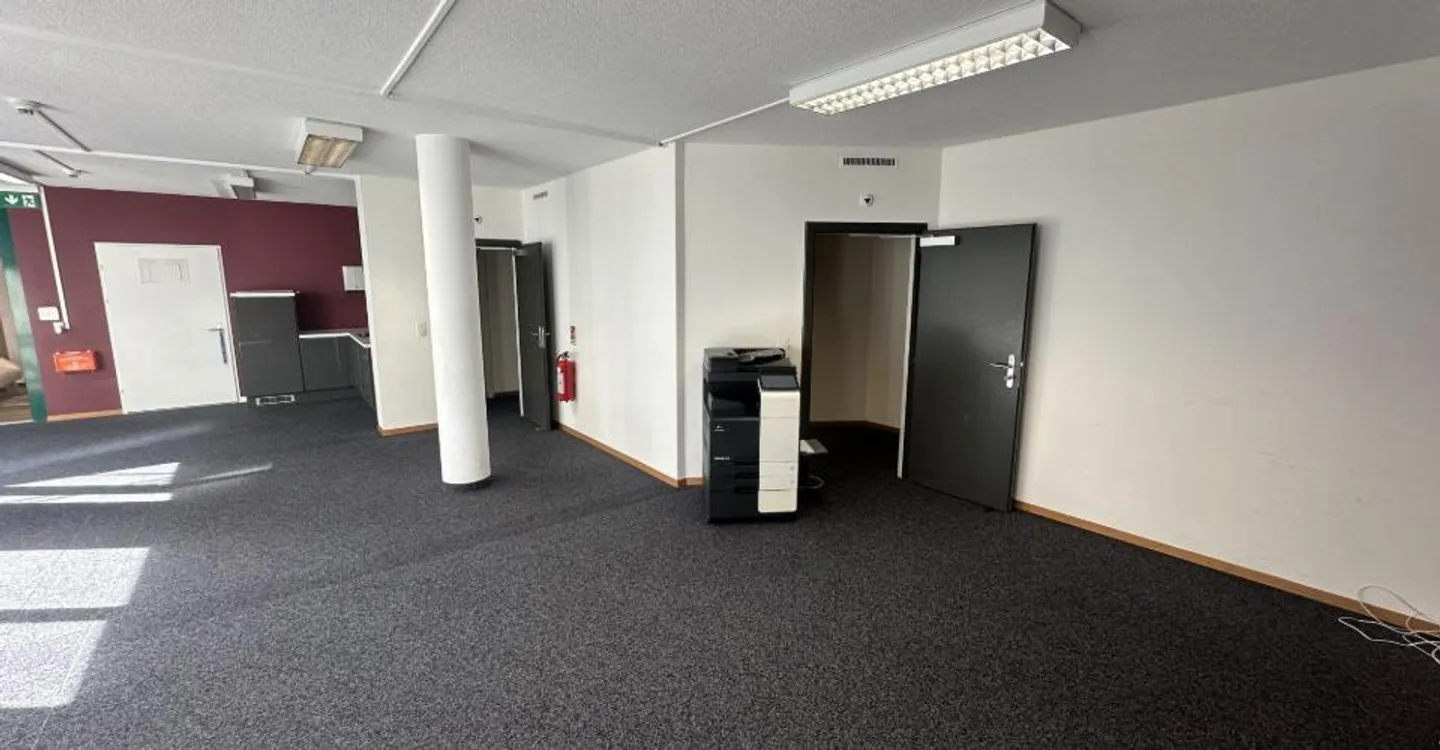 Crissier – 149 m² office on the ground floor, close to the center and highway access - Photo 9 of 13