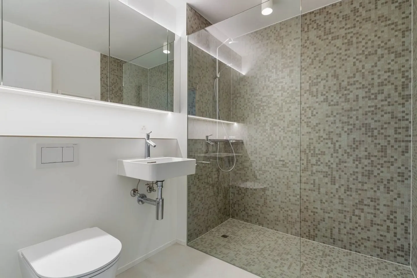 Maisons de ville de 4,5 pièces fraîchement rénovées - Photo 5 sur 12