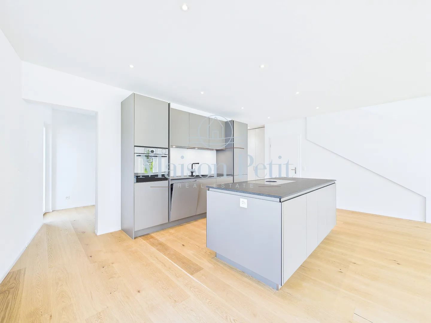 Modernes Doppelhaus mit offener Küche - Foto 4 von 13