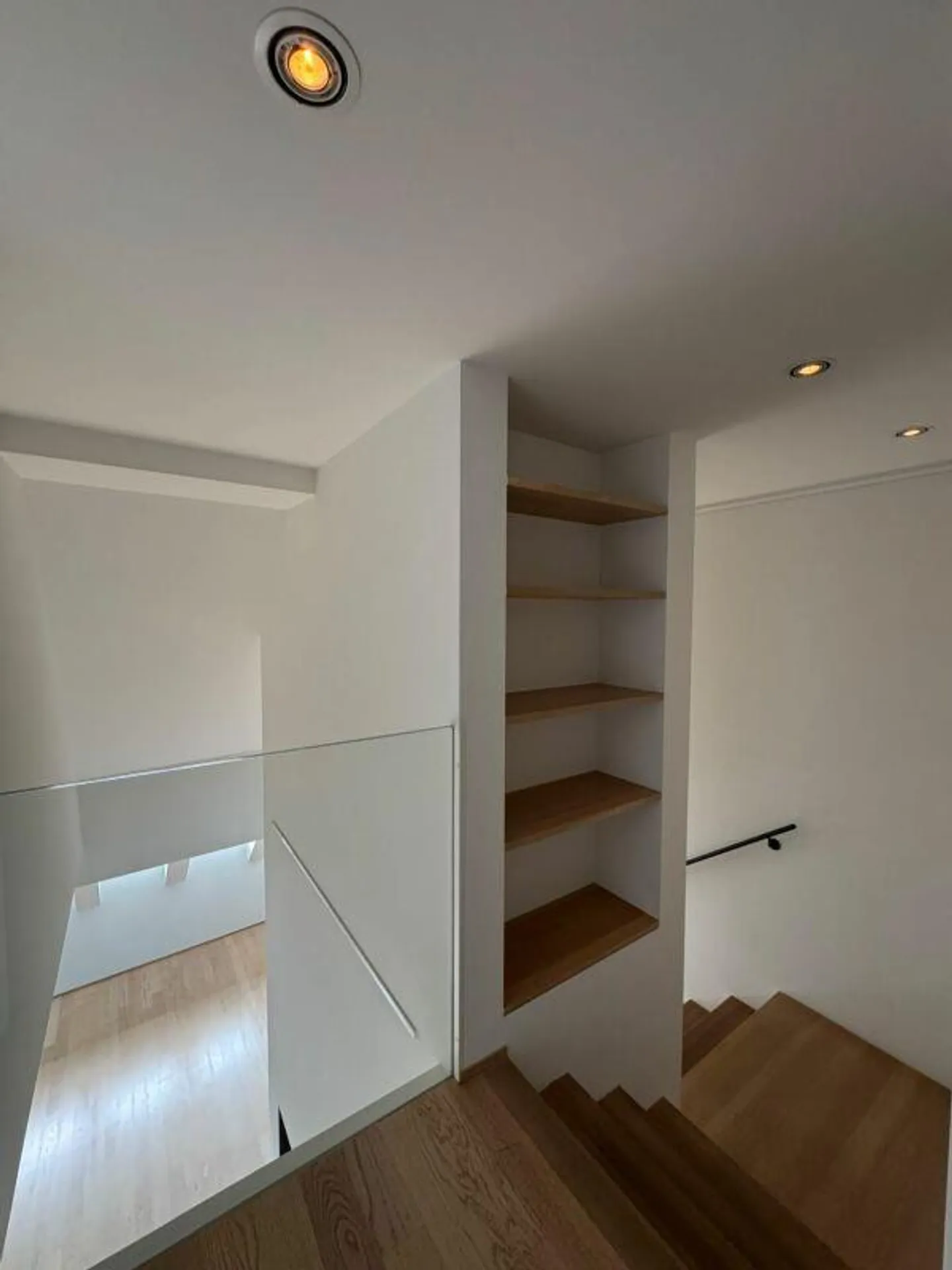 Une maison sur le Rhin - Appartement en duplex de 4 pièces à Bâle - Photo 8 sur 12
