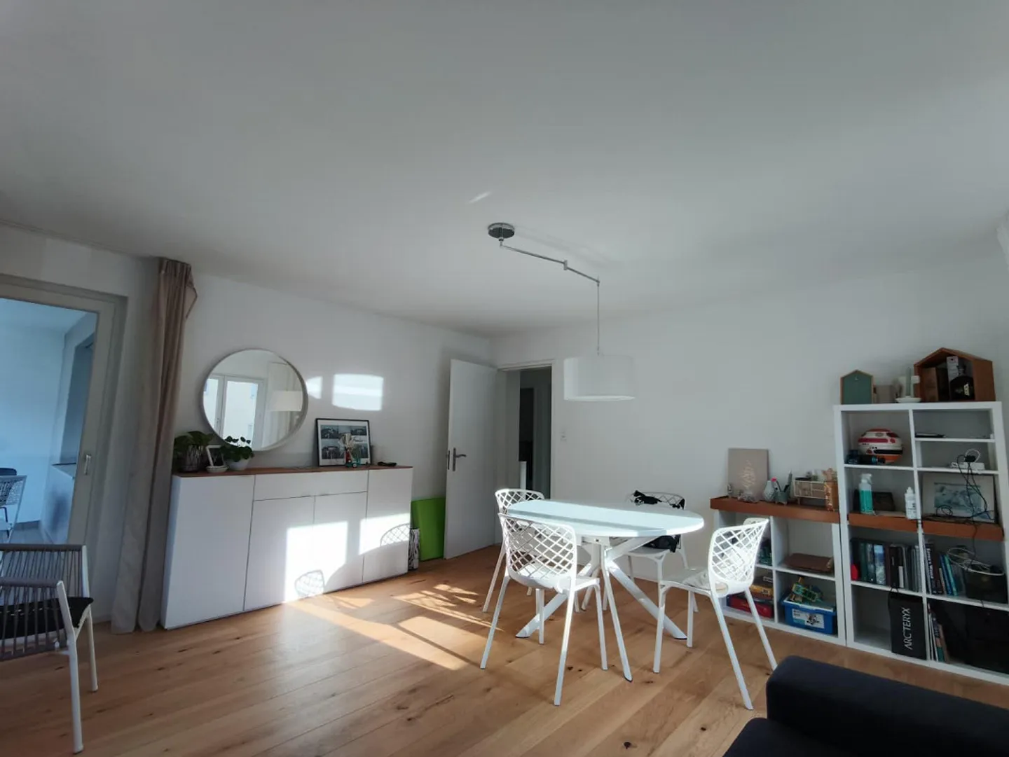 Furnished shared room in a 63 sqm apartment in Domat/Ems - Photo 2 of 10