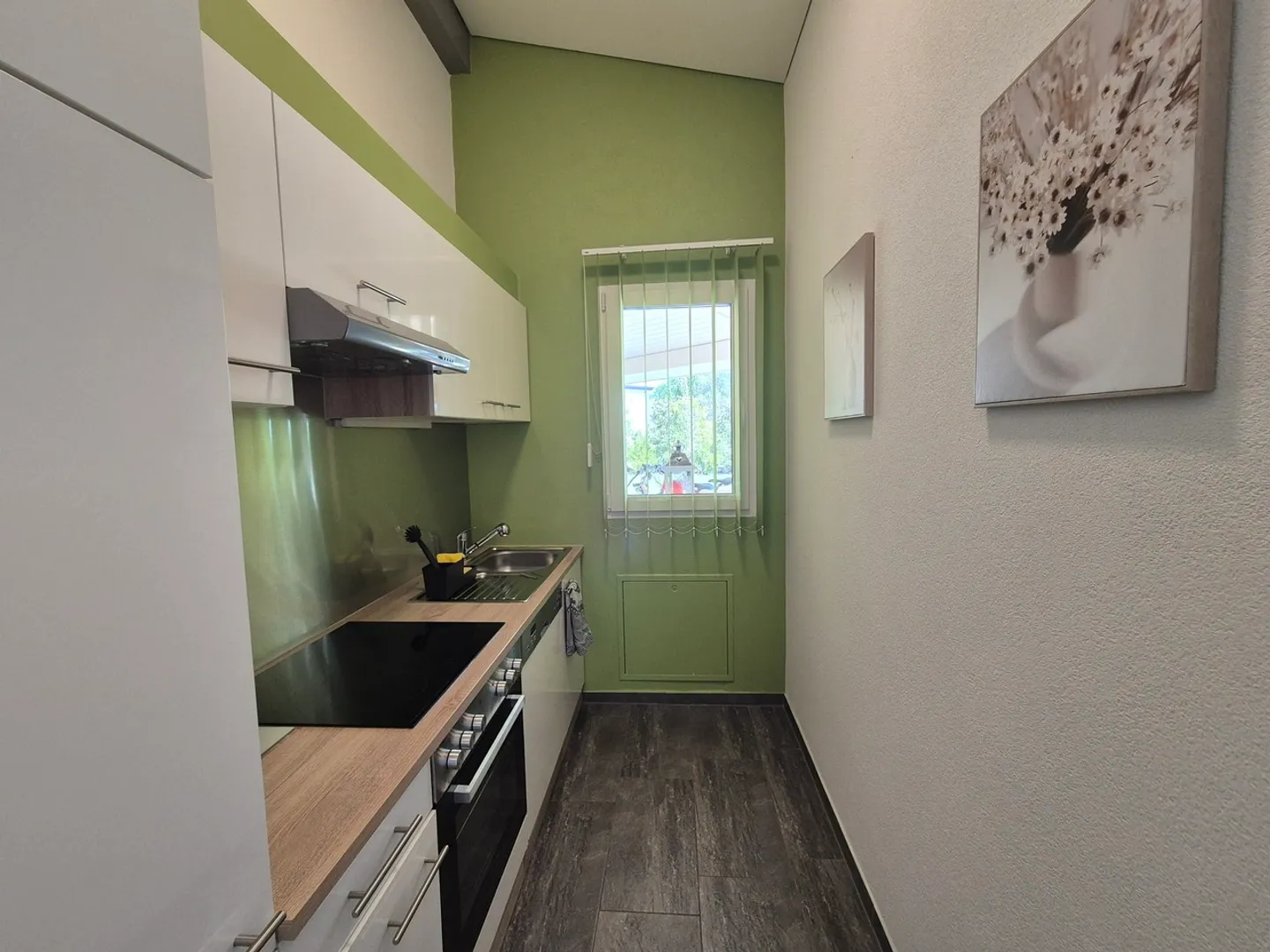 THE TOUR-DE-TRÊME / Local of 13 m2 - Photo 6 of 8