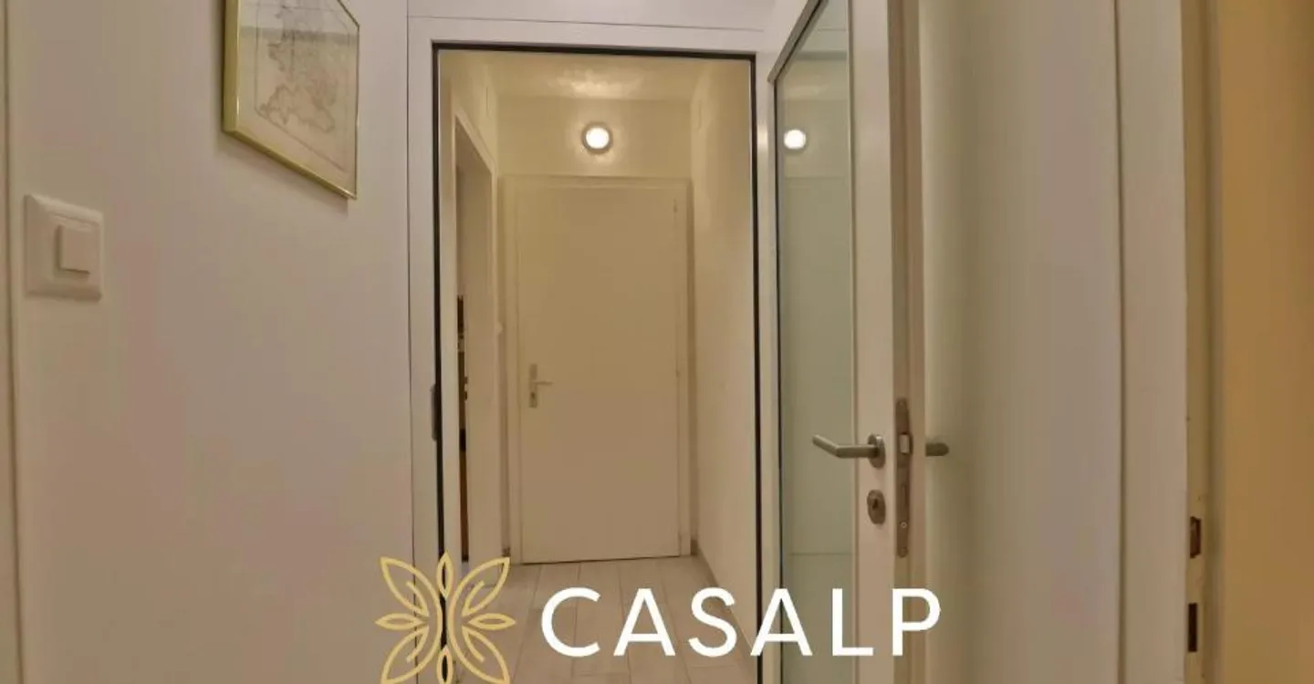Charming 2.5 room renovated apartment in Crans-Montana - Photo 12 of 13