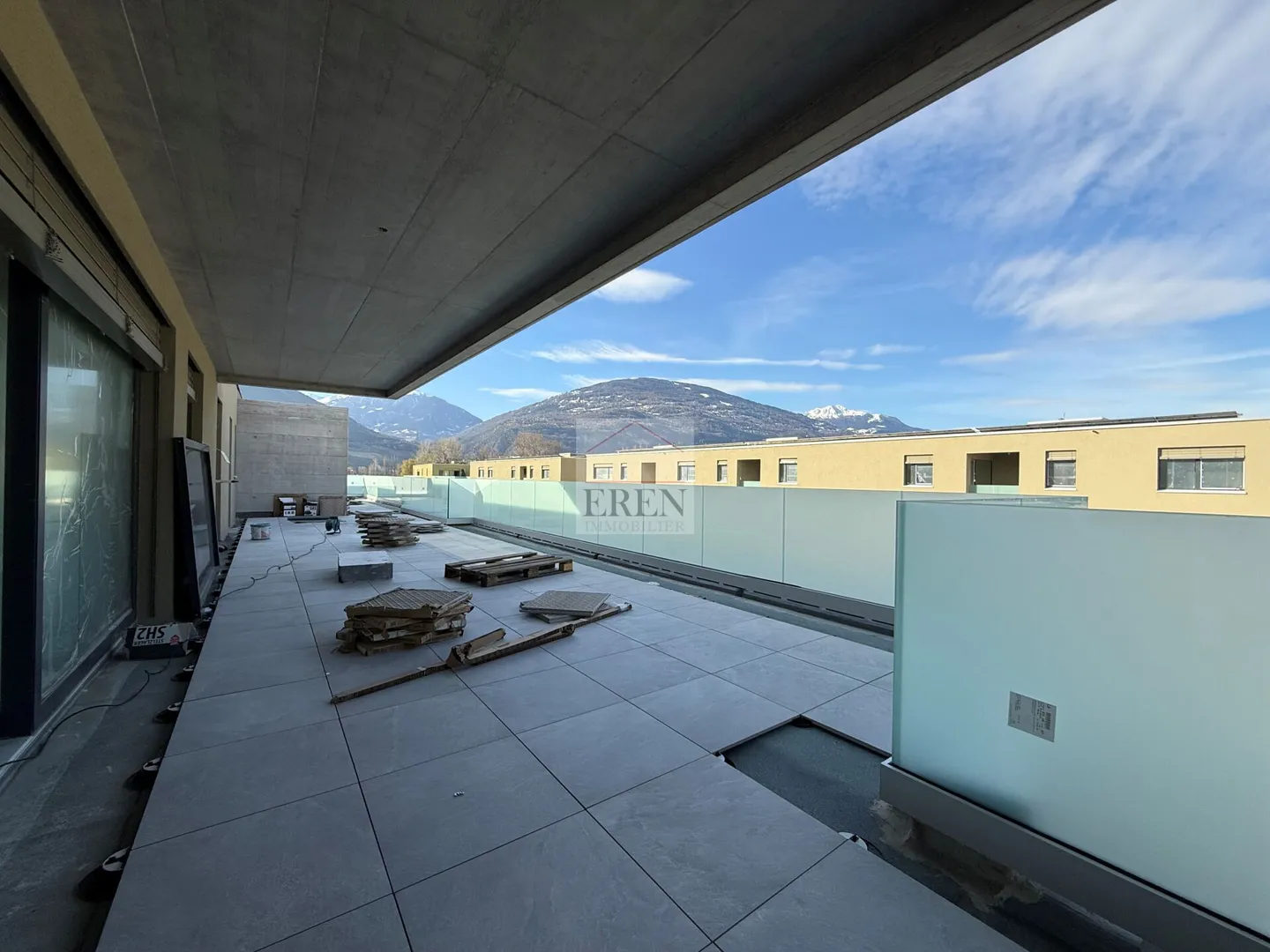 Spazioso attico di 4,5 stanze con terrazza panoramica di 68 m2 - Foto 7 di 32