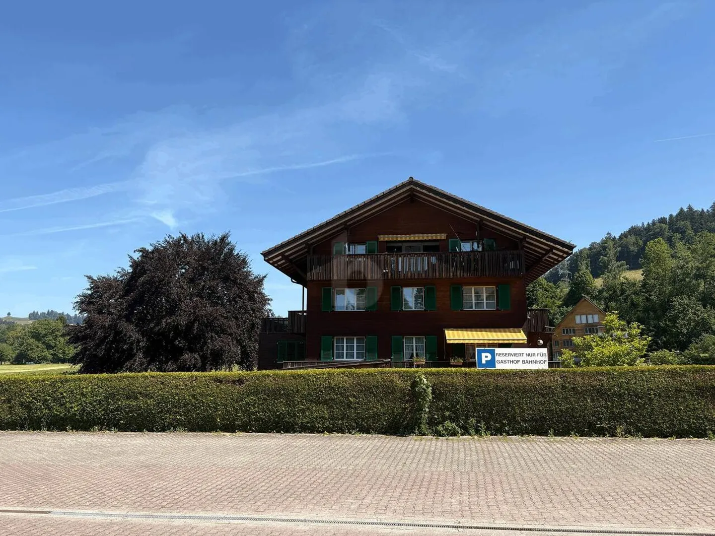 Geräumige Wohnung mit Terrasse - Foto 1 von 5
