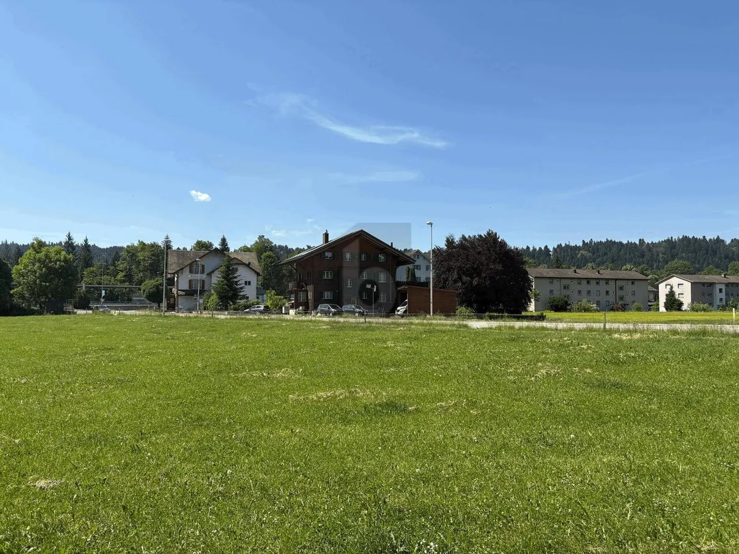 Geräumige Wohnung mit Terrasse - Foto 4 von 5