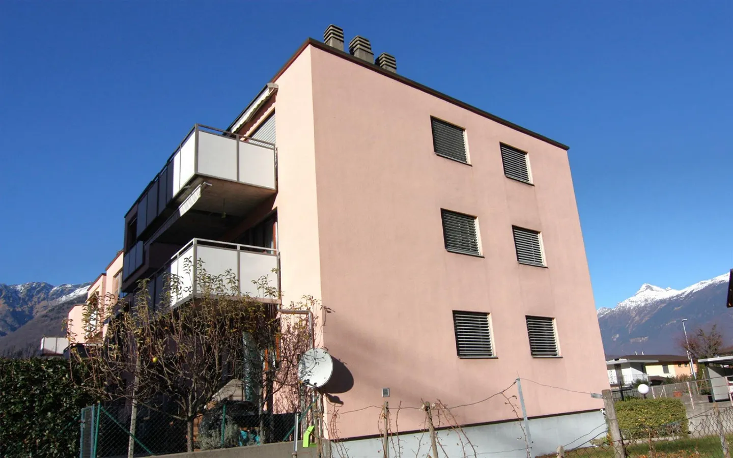 Penthouse 4 1/2 Rooms with Garden/Garden Area in Giubiasco - Photo 2 of 18