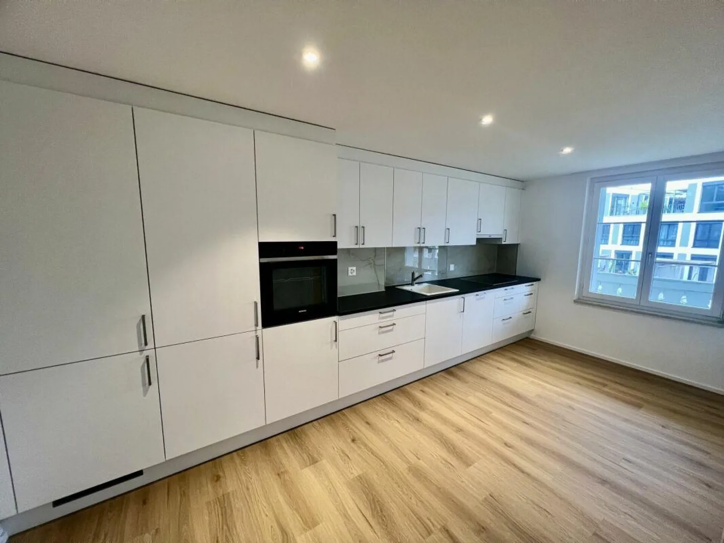 Grande maisonette di 5,5 stanze con giardino - Foto 4 di 16
