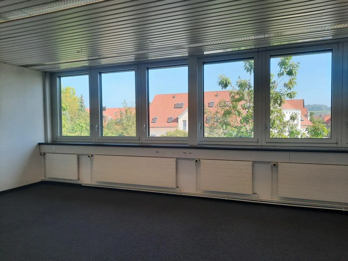 Your commercial premises for individual use - Photo 3 of 9