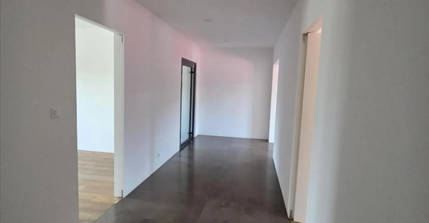 Spazio ufficio in affitto - Foto 7 di 8