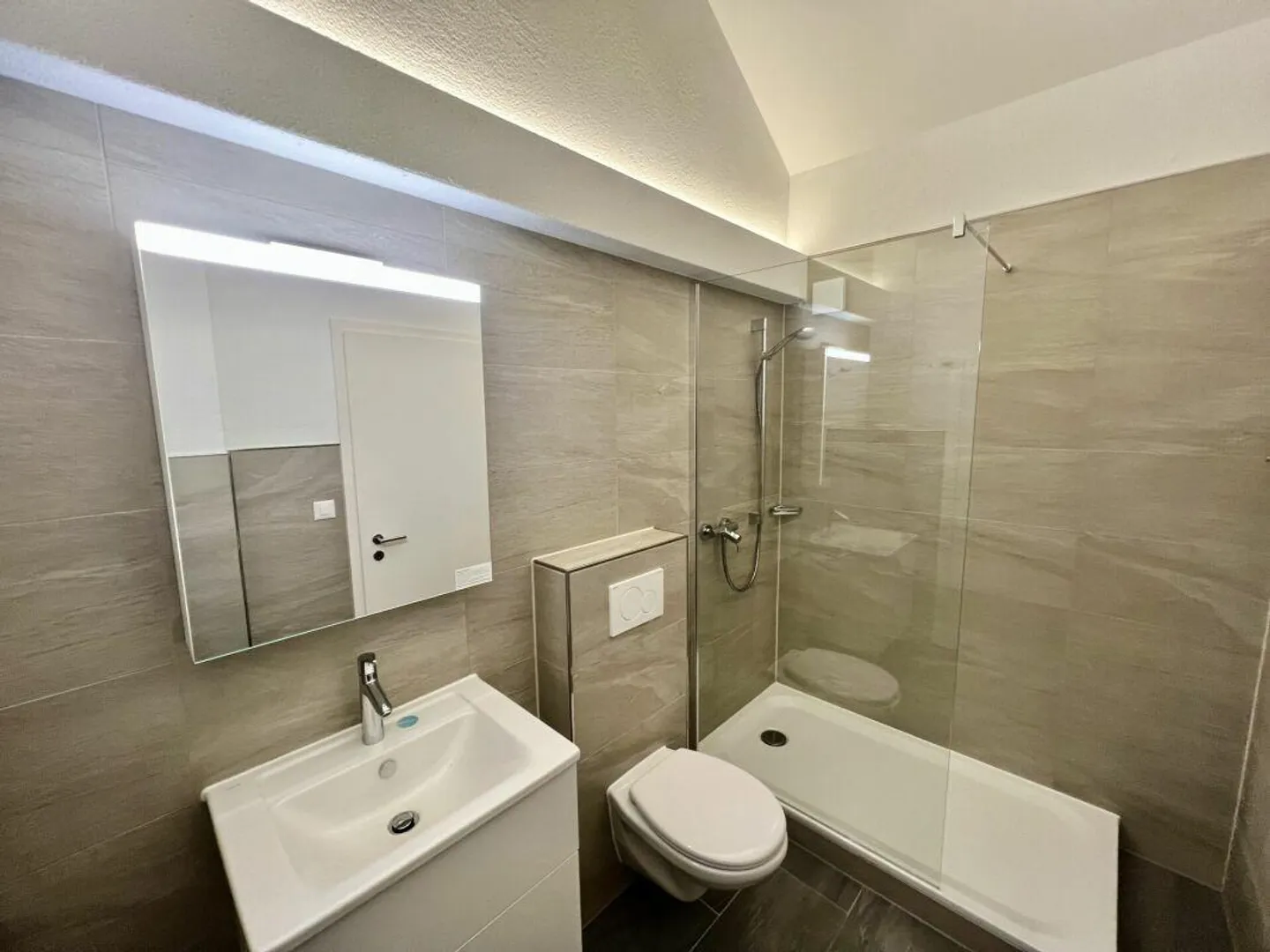 Grande maisonette di 5,5 stanze con giardino - Foto 10 di 16