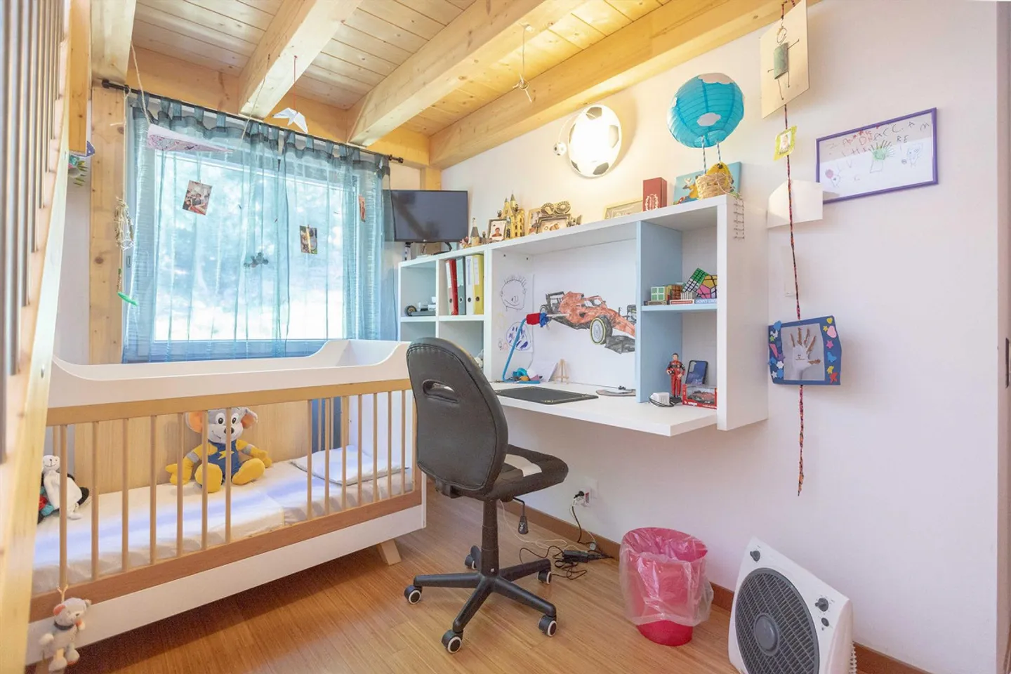 PRACHTVOLLES HAUS MIT 4.5 ZIMMERN UND WUNDERSCHÖNEM SEEBLICK IN PURA - Foto 6 von 9