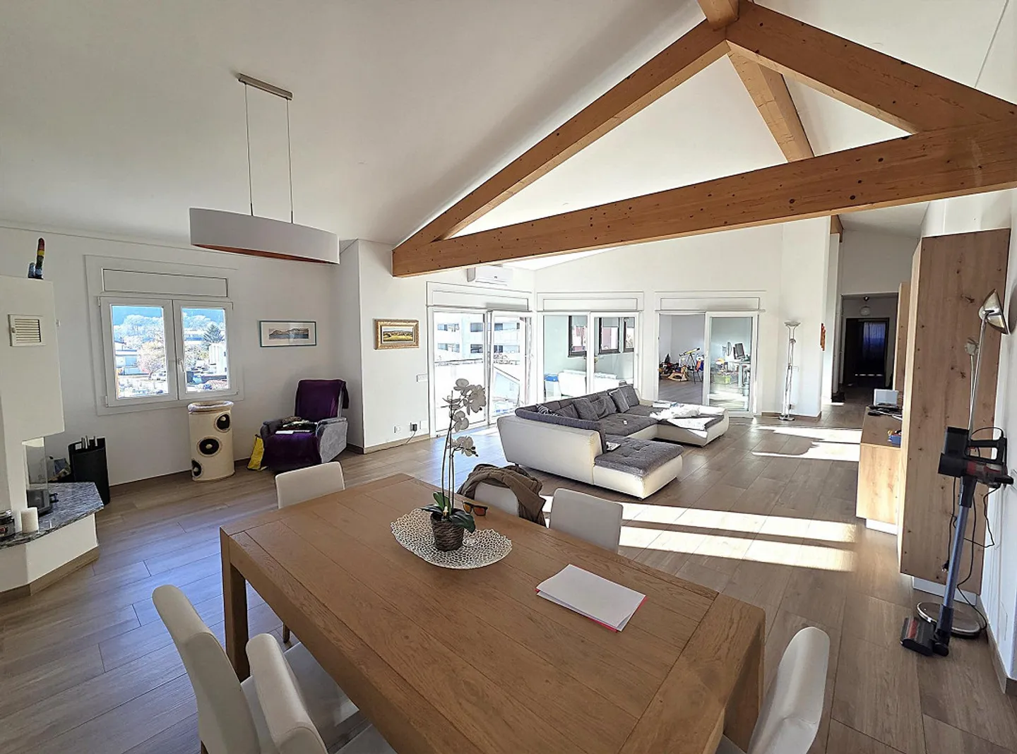 Magnificent penthouse of 5.5 rooms in Castione - Photo 3 of 19