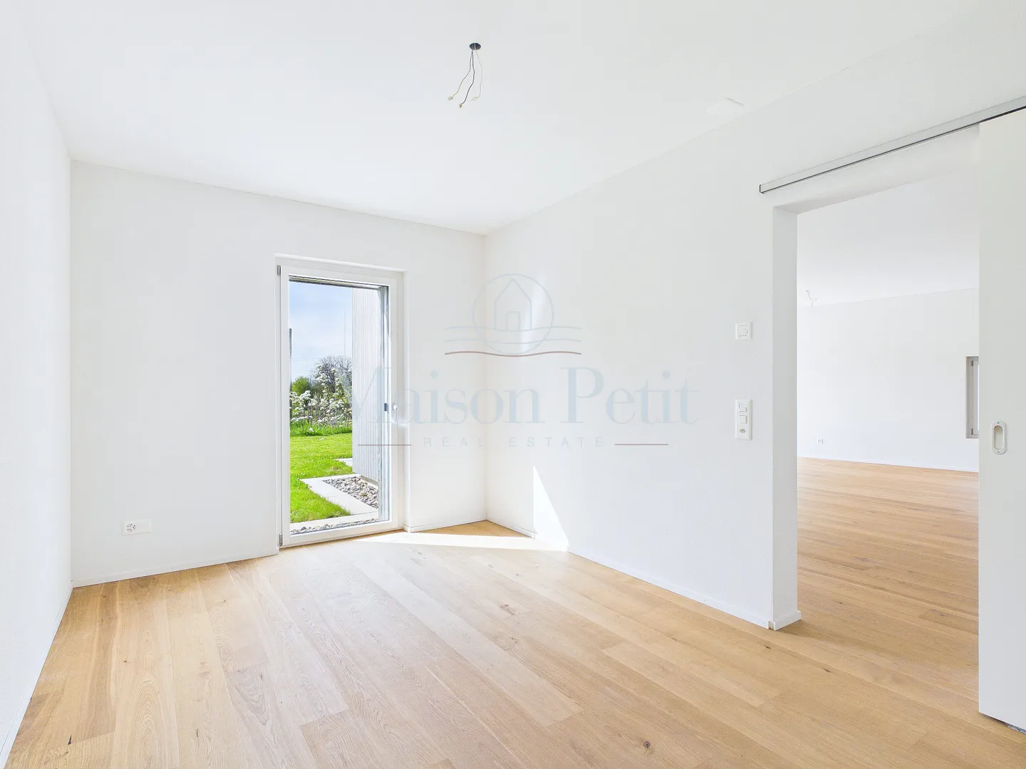 Charmant appartement de jardin 5.5 pièces avec jardin de 336 m² et intimité - Photo 6 sur 11