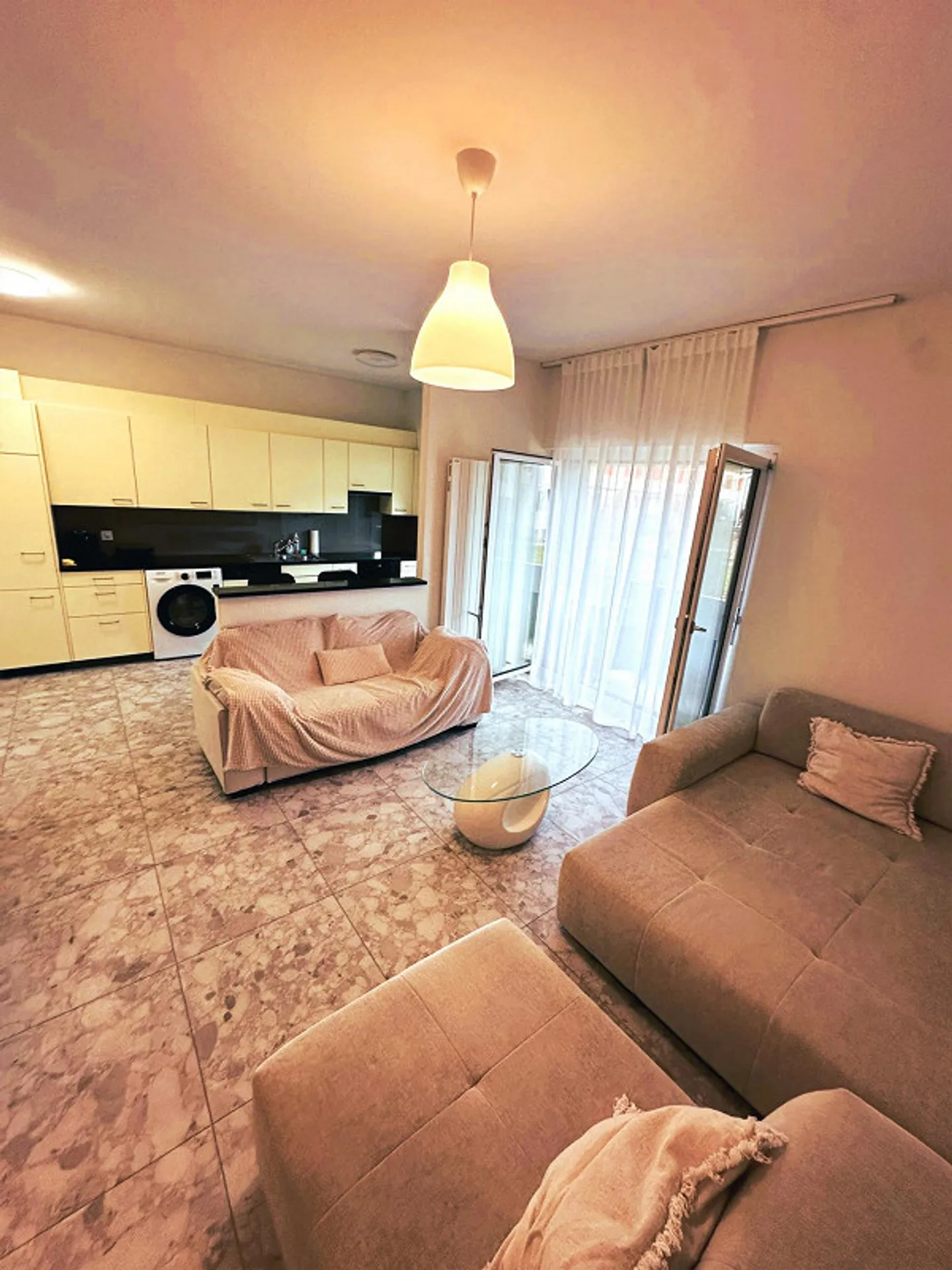 Modernes Apartment mit Balkon - Foto 5 von 10