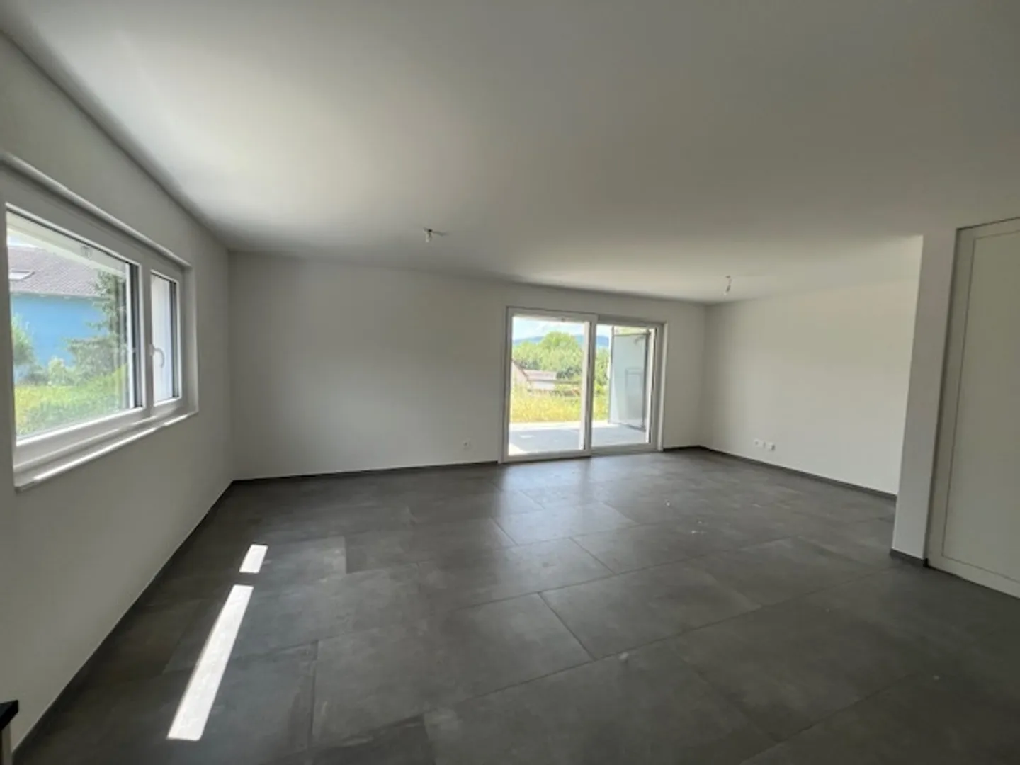 Goditi l'ultimo appartamento di 3,5 stanze al piano terra!!! - Foto 2 di 11