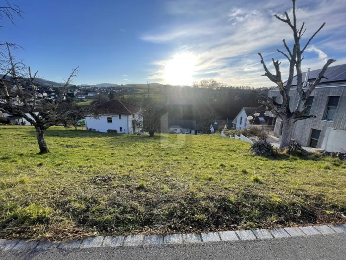 «AN SONNIGER LAGE MIT PANORAMAWEITSICHT!» - Foto 1 von 3