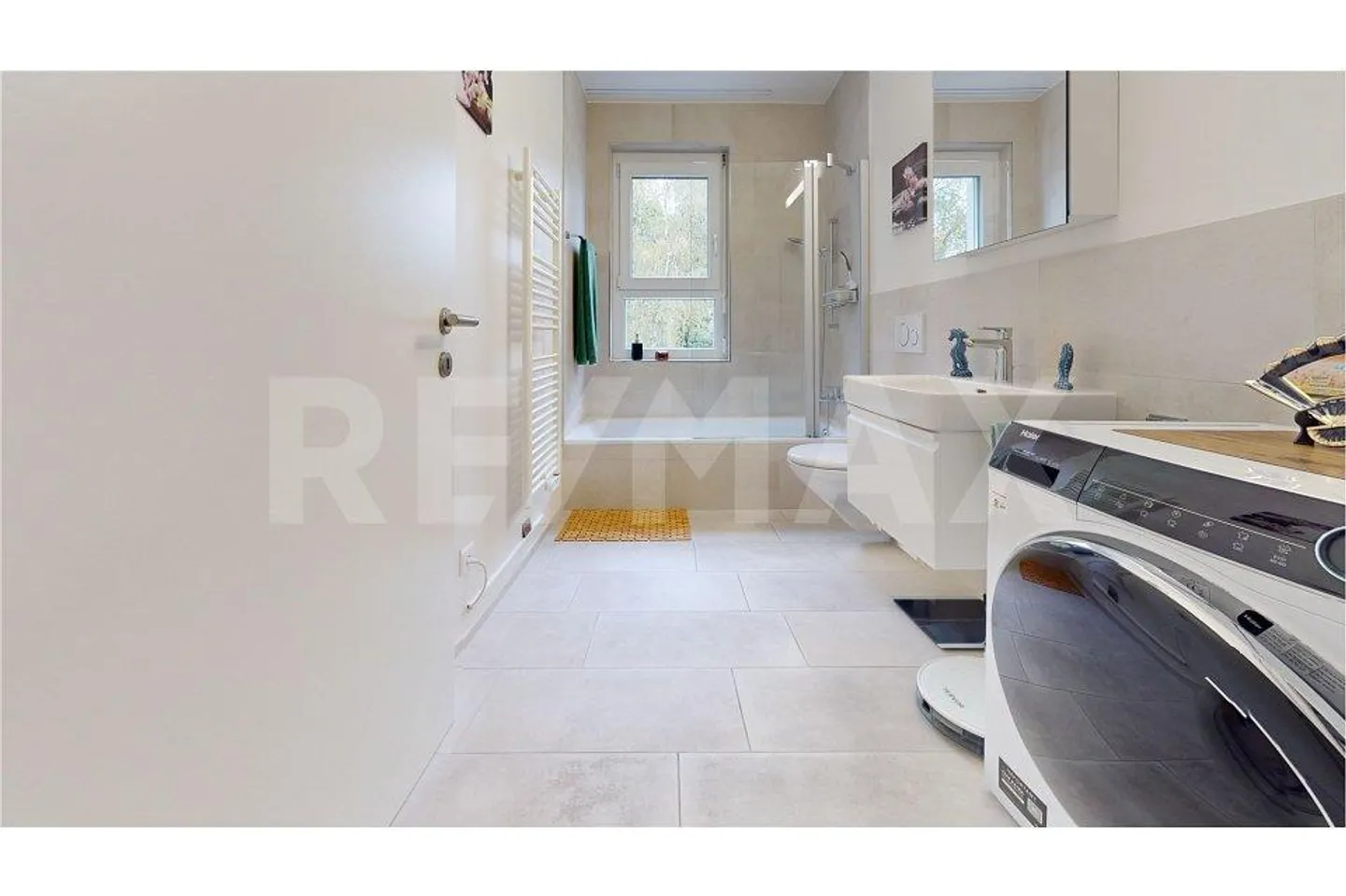 Contemporary Living Comfort. Attractive 2½-Room Apartment in Niederglatt - Photo 5 of 8