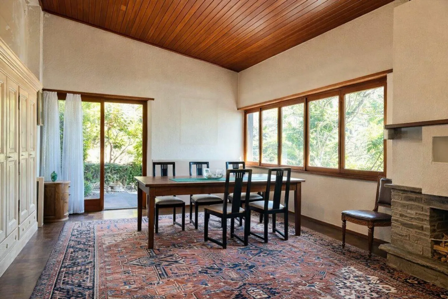 Casa unifamiliare in posizione tranquilla con vista, da ristrutturare - Foto 5 di 15