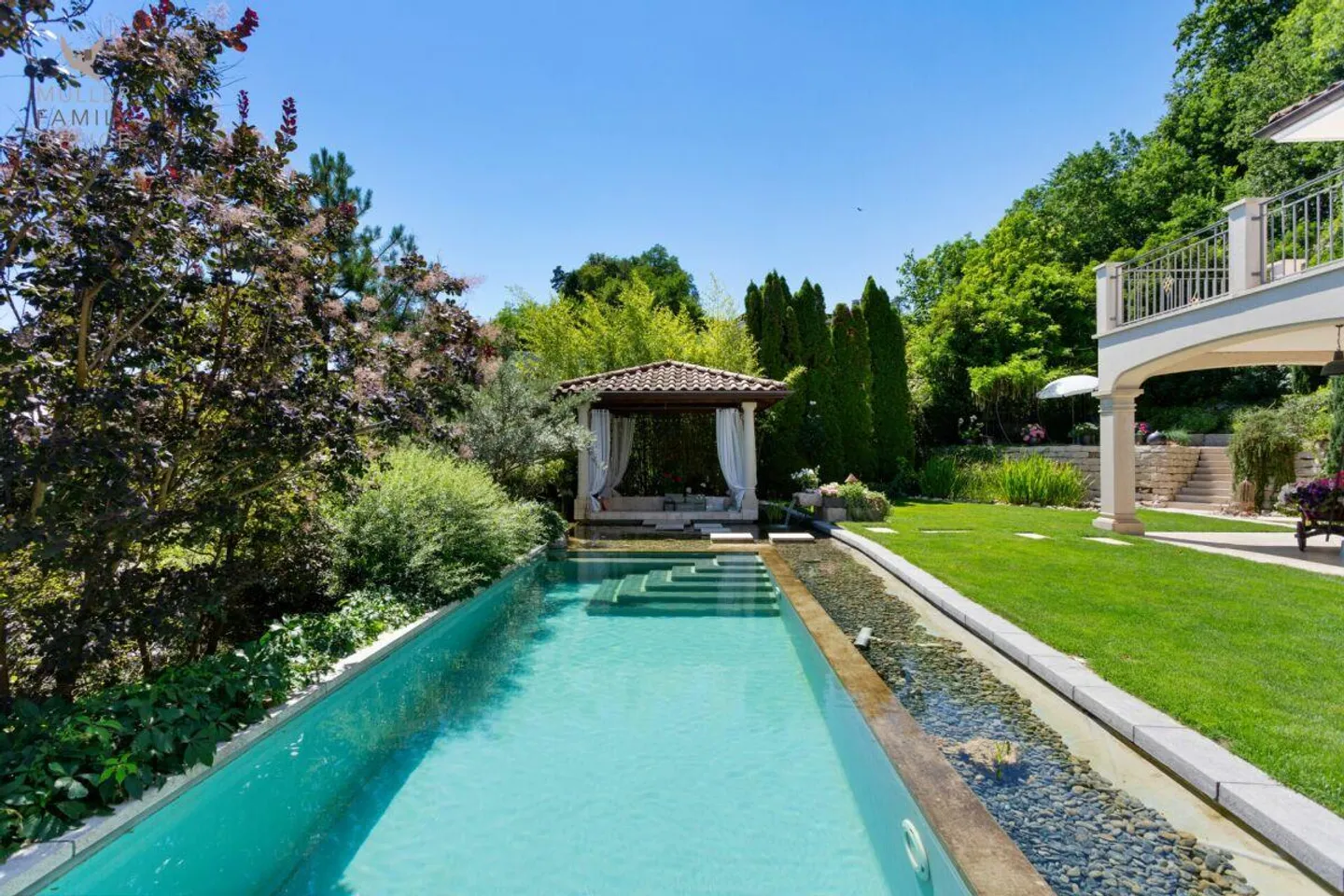 Mediterrane Luxusvilla mit Naturpool und traumhaftem Gartenparadies - Photo 2 sur 13