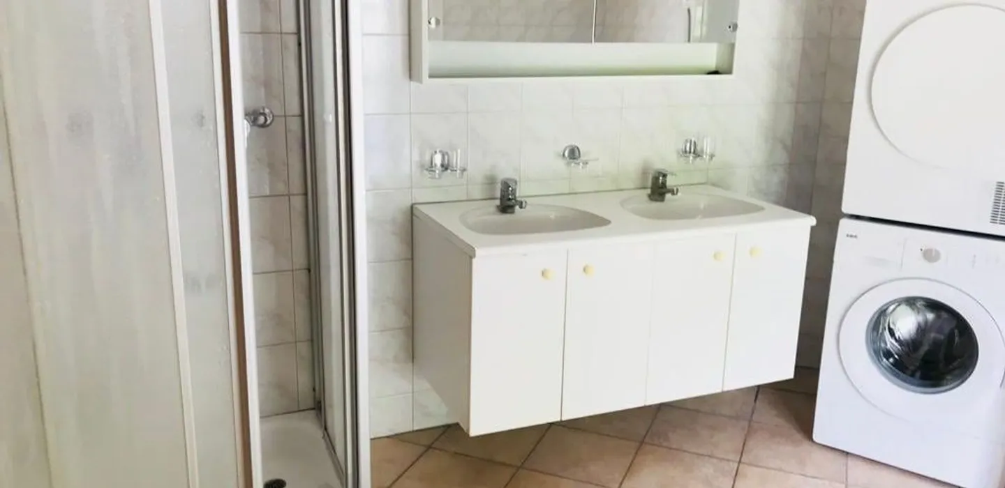 Bellissimo appartamento mansardato a Dussnang - Foto 4 di 10