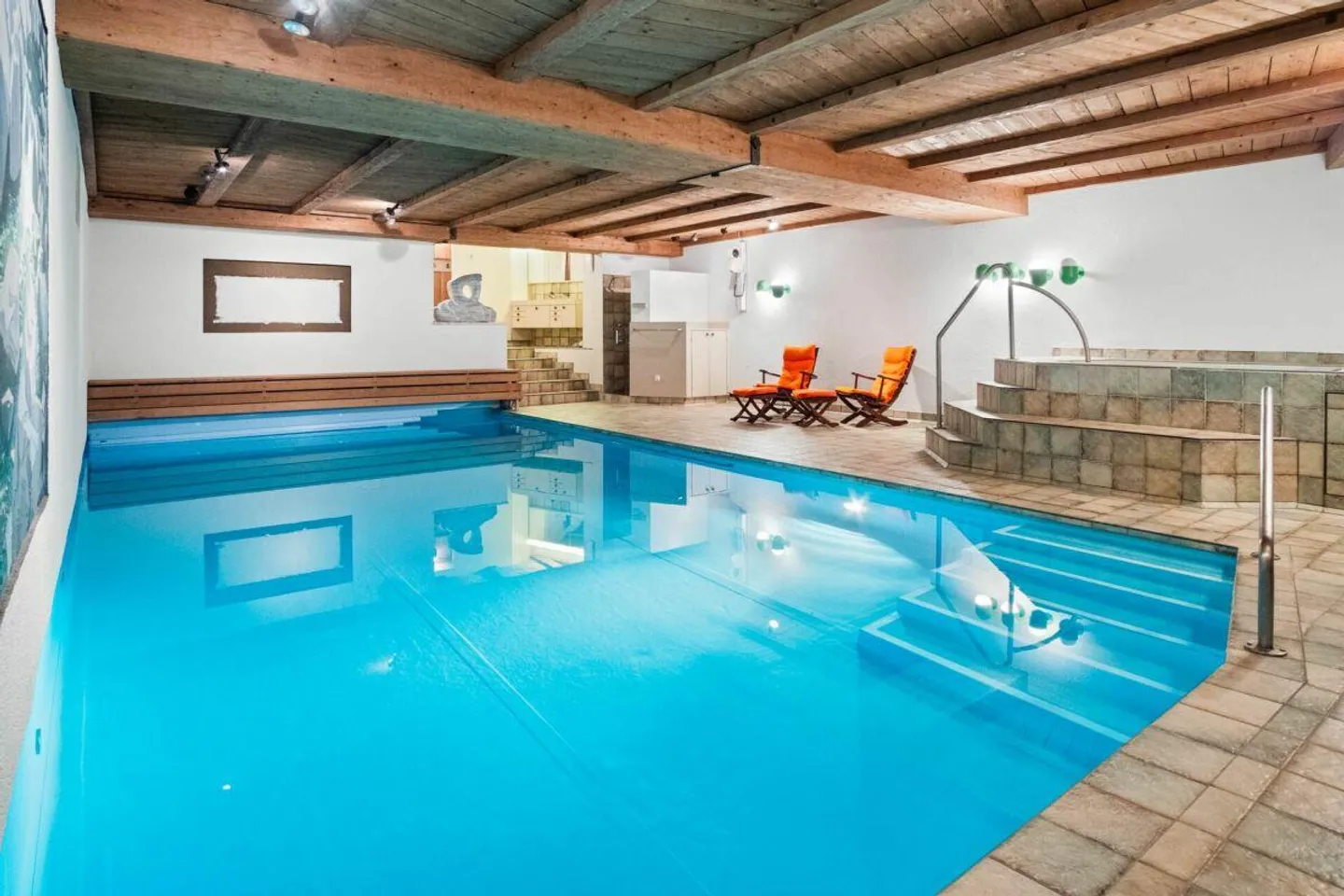 Impressionante casa residenziale con oasi benessere - Foto 3 di 29