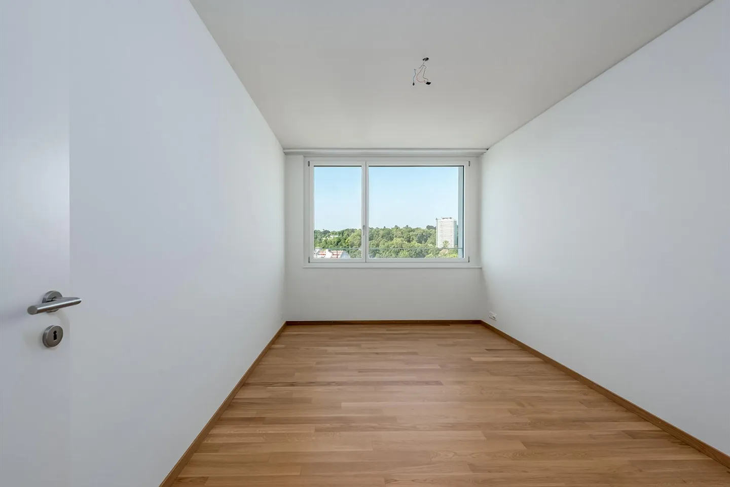 Appartement 2.5 pièces avec salon en niveau inférieur - Photo 3 sur 6