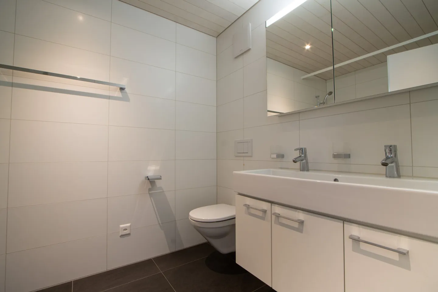 Vivere con stile: Appartamento mansardato di 4.5 locali con un fascino speciale - Foto 5 di 10