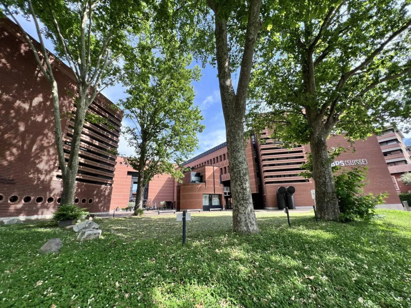 Espace idéal pour des activités médicales ou dentaires - Photo 1 sur 5